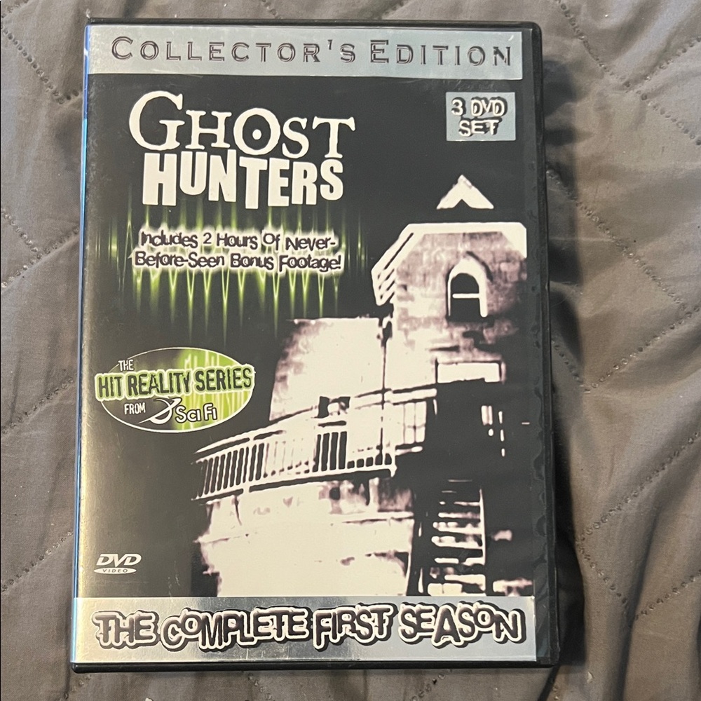 👻 Ghost Hunters: The Complete First Season (3-Disc Collector’s Edition)